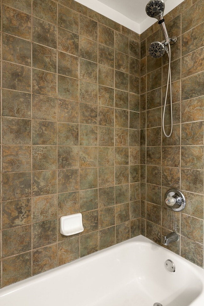 Building Photo - 380 Grant Cir SE