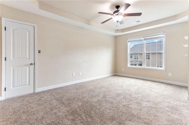 Building Photo - 573 Wedgefield Dr