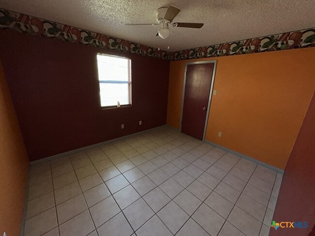 Building Photo - 4403 Jana Dr