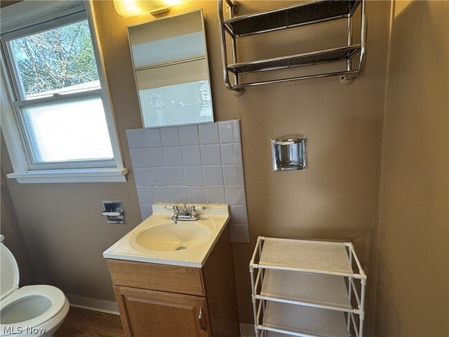 Building Photo - 2350 Newton St