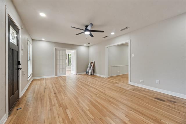 Building Photo - 506 S Mesquite St