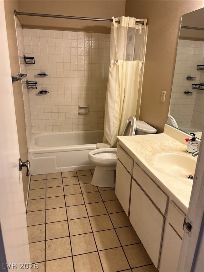 Building Photo - 2625 Lourdes Ave