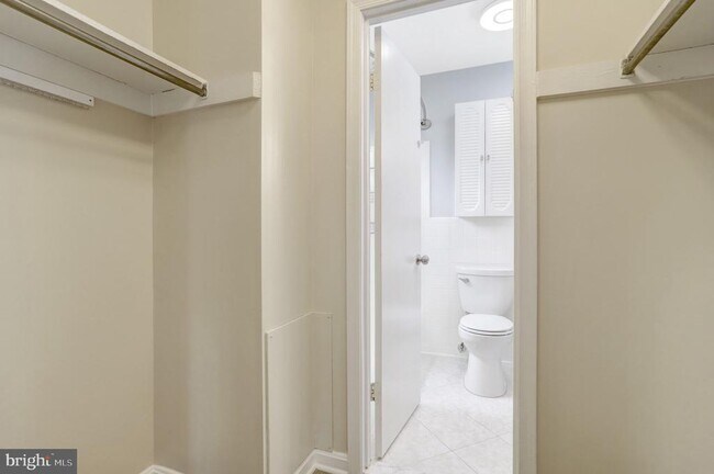 Building Photo - 2800 Joseph Makell Ct