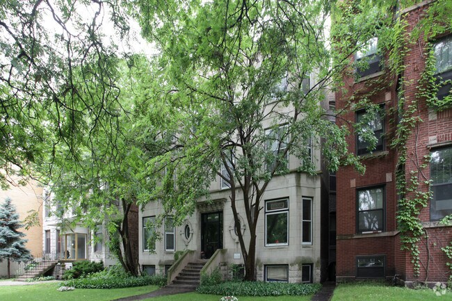 Building Photo - 5426-5428 S University Ave