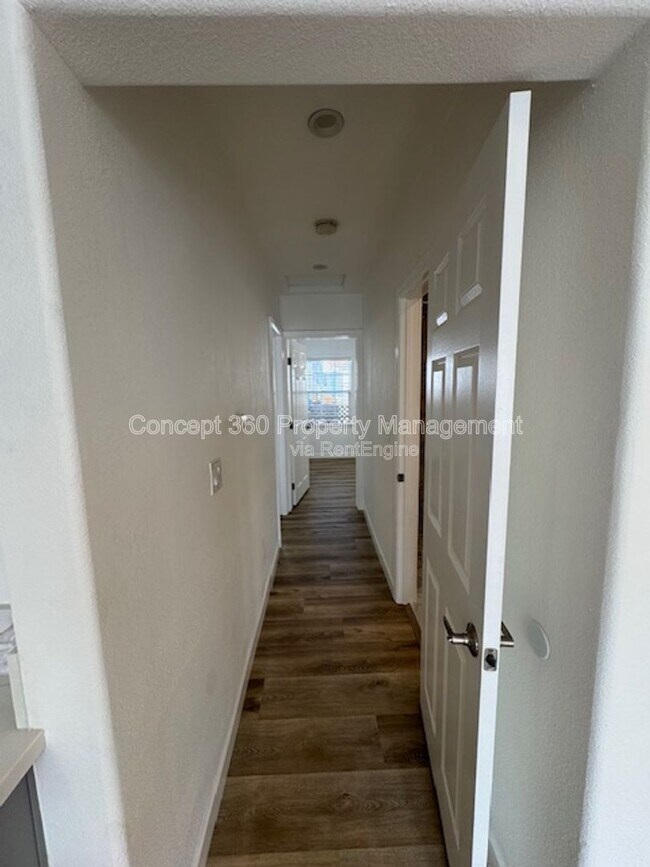 Building Photo - 3211 Park Ln