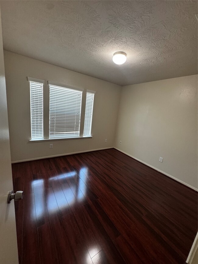 Building Photo - 9311 Camelia Crest Ln