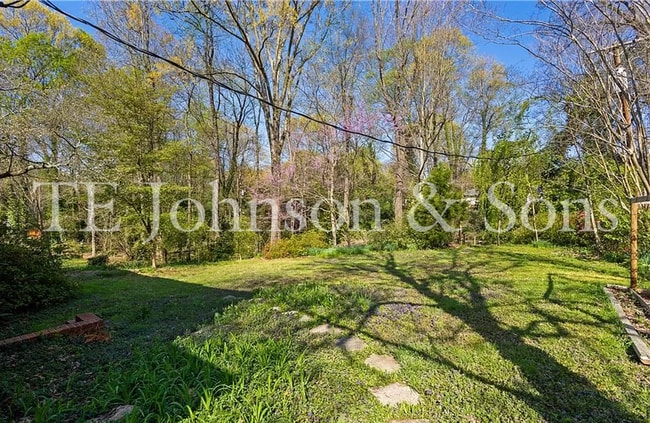 Building Photo - Guilford Hills 3 Bedroom