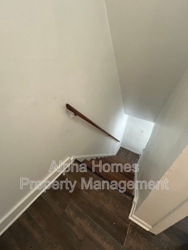 Building Photo - 59 Stevens Ave