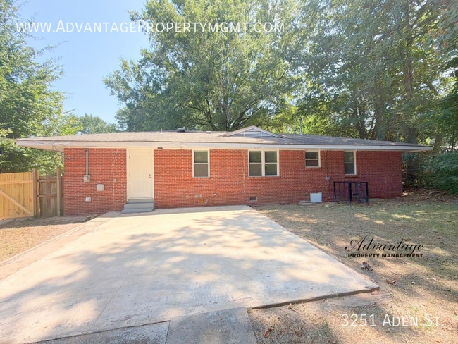 Building Photo - 3251 Aden St