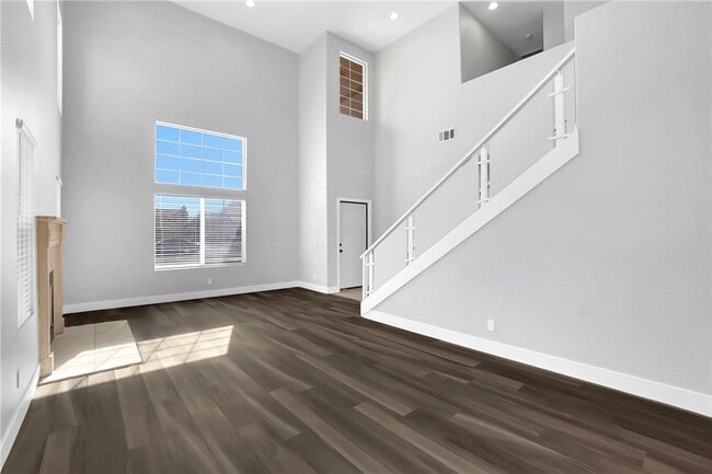 Building Photo - 2141 E Nugent St