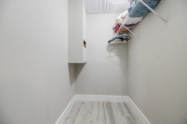 Building Photo - 2105 Brookridge Ter