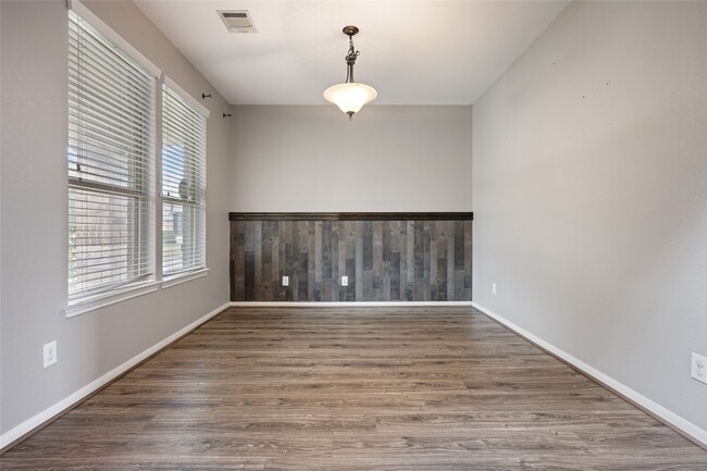 Building Photo - 2018 Wembley Way