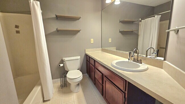 Building Photo - 3579 Blue Jay Way