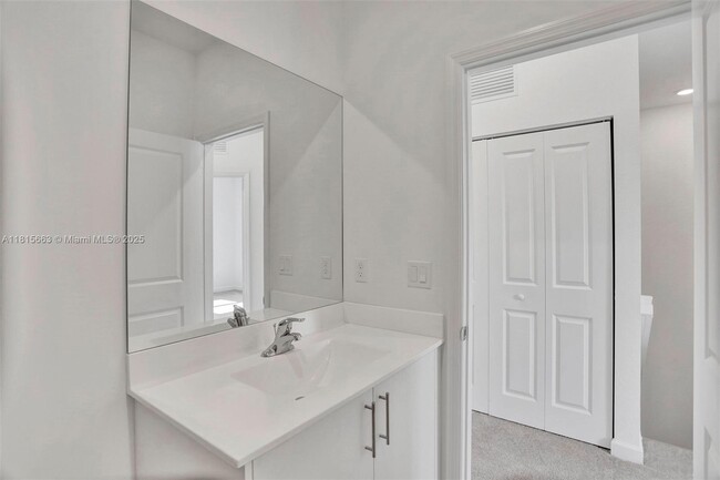 Building Photo - 252 SW 159th Terrace