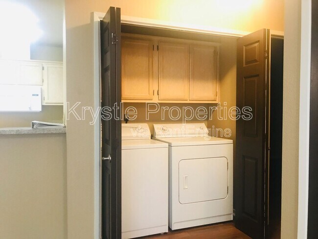 Building Photo - 149 Sea Crest Cir