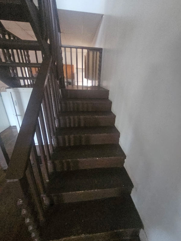 Building Photo - 640 E Northern Ave