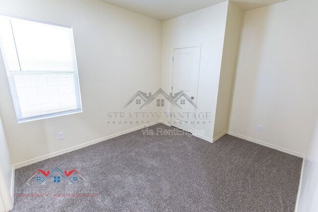 Building Photo - 5771 E Thetis Dr