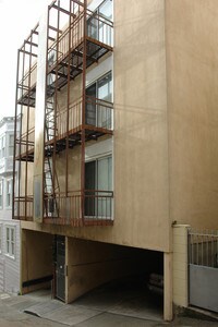 Building Photo - 55 Genoa