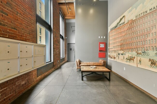 Building Photo - 90 Wareham St