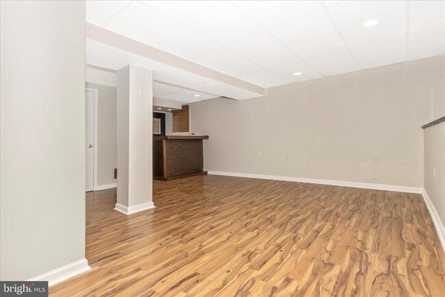 Building Photo - 207 Contour Rd