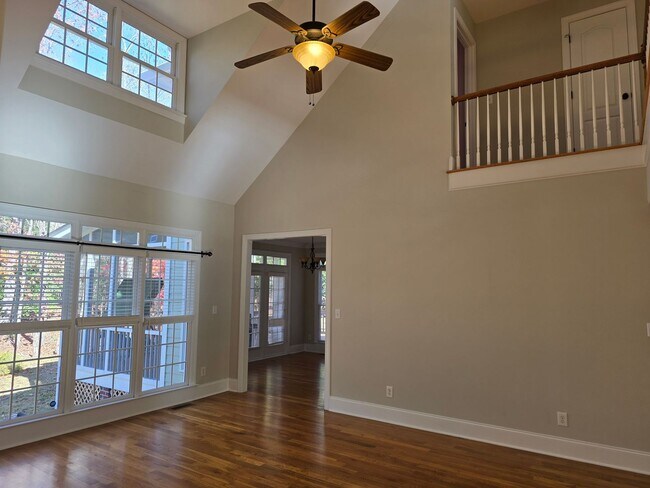 Building Photo - 3653 Pleasants Ridge Dr