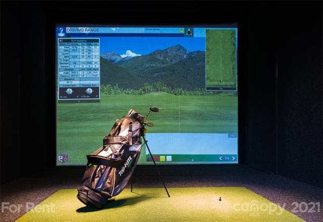 Building Photo - 9921 Holly Center Dr