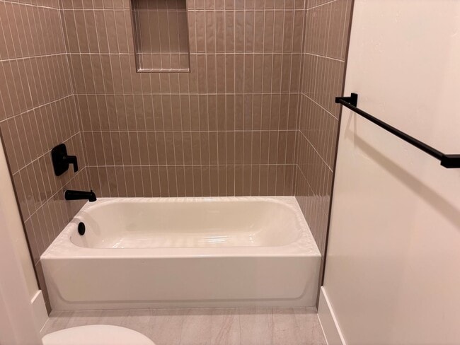 Building Photo - BRAND NEW 5 bed | 3.5 bath | 3 car garage ...