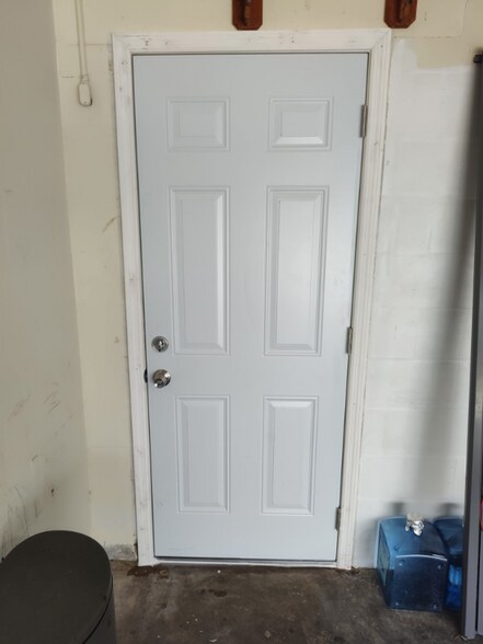 Building Photo - 418 Cart Ct