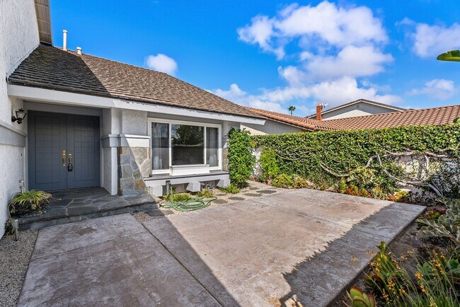 Building Photo - Coastal Elegance Meets Family Comfort in D...