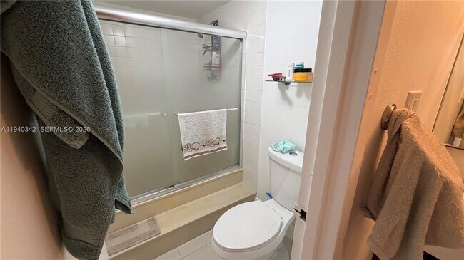 Building Photo - 16565 NE 26th Ave