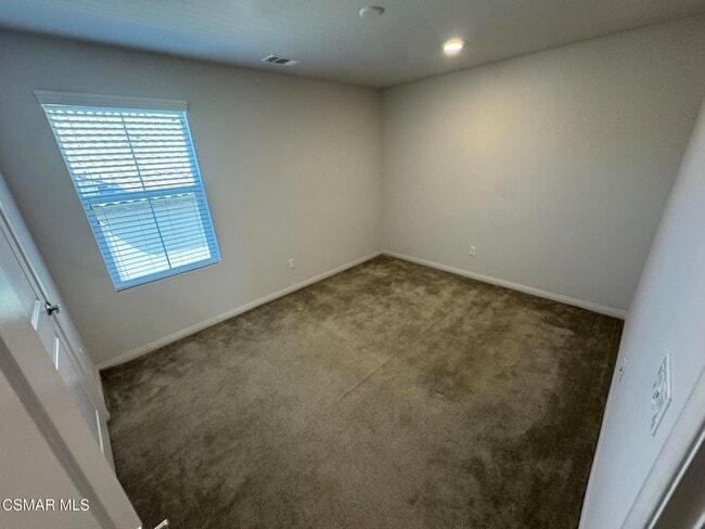 Building Photo - 446 Almond Ln