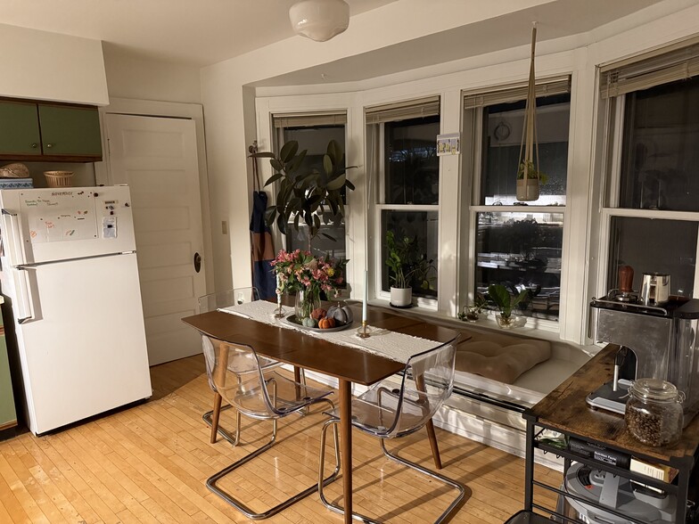 Building Photo - 2582 N Cramer St