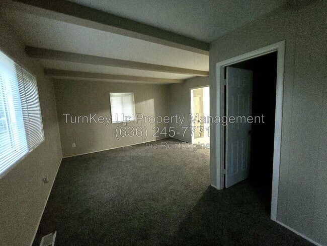 Building Photo - 1012 Forestwood Dr