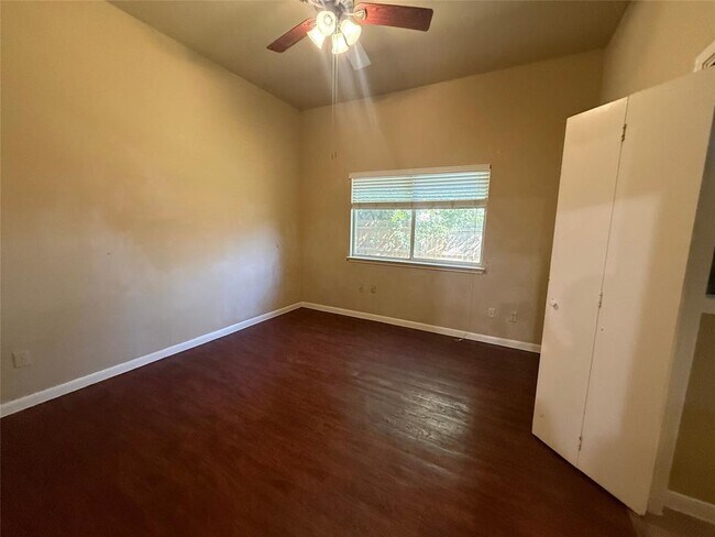 Building Photo - 2107 Yaupon Trail