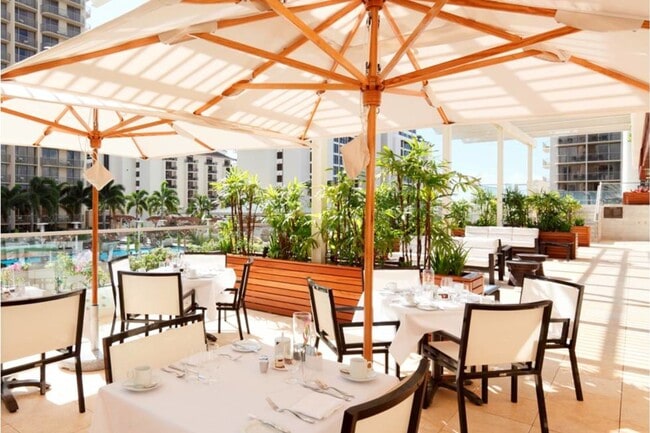 Building Photo - 223 Saratoga Rd