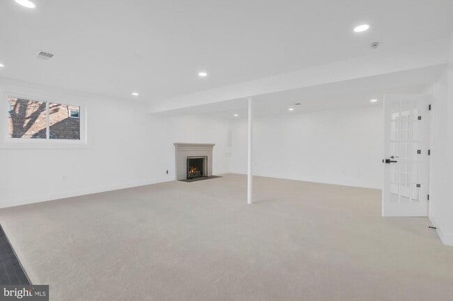 Building Photo - 6810 Weaver Ave