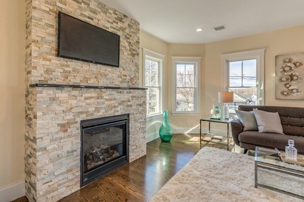 Building Photo - 107 Warren St