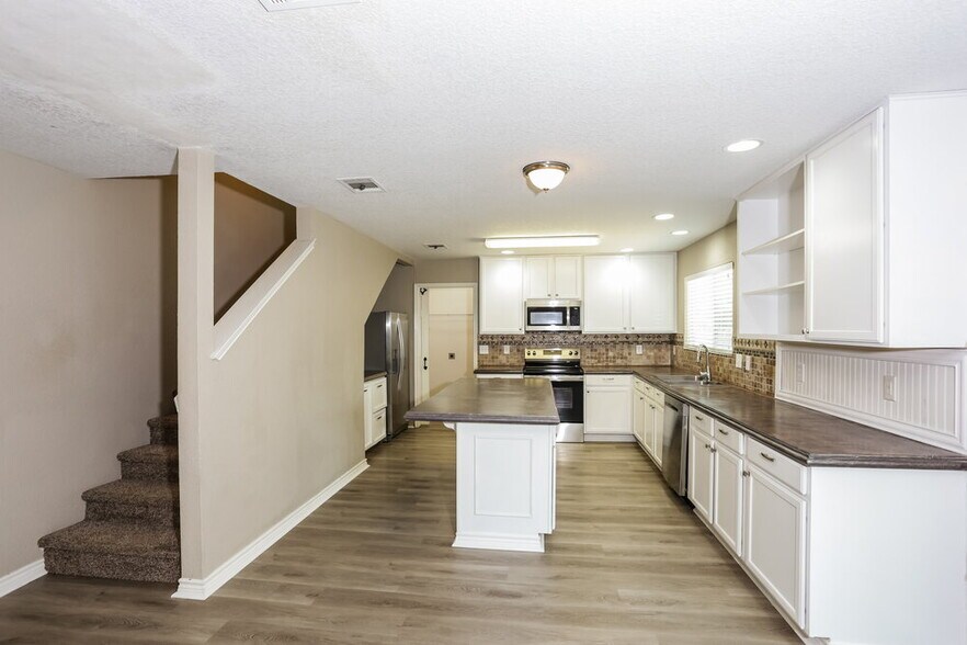 Building Photo - 2732 Maegen Cir