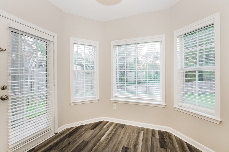 Building Photo - 2223 Purple Leaf Ln