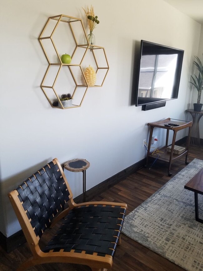 Building Photo - Furnished 1 Bed 1 Bath ADU Condo in Bozeman