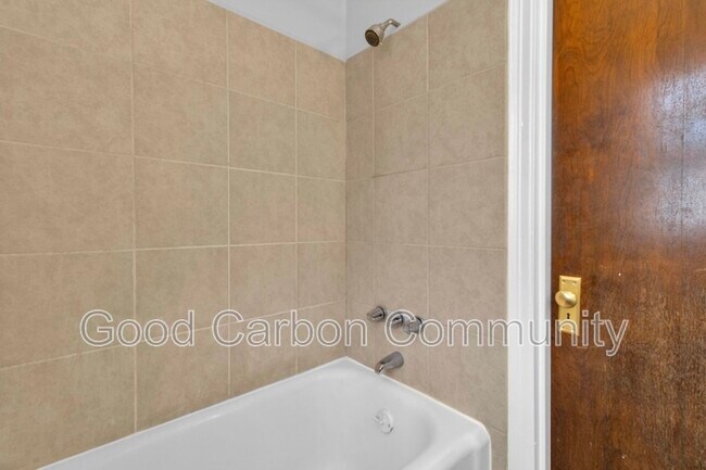 Building Photo - 19 Benwood Ave