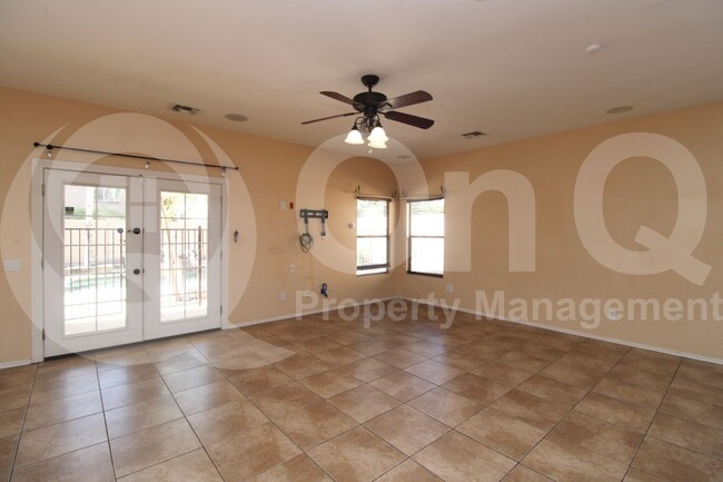 Building Photo - 14205 W Mauna Loa Ln