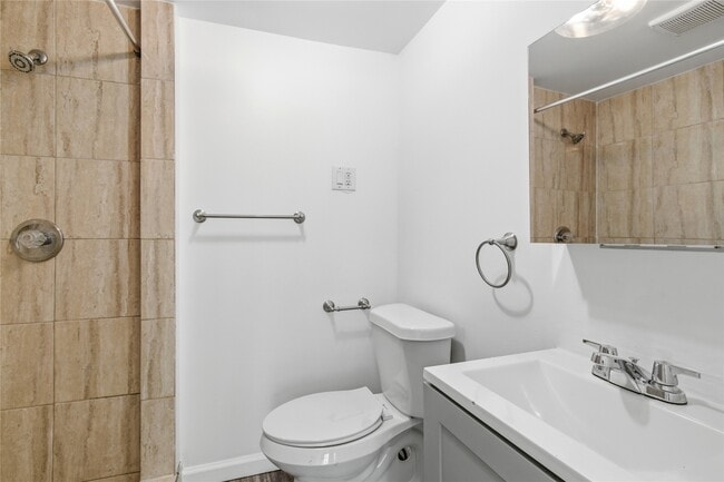 Building Photo - 5515 Avenue R