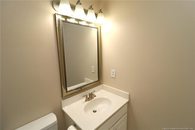 Building Photo - 108 Highland Springs Ln