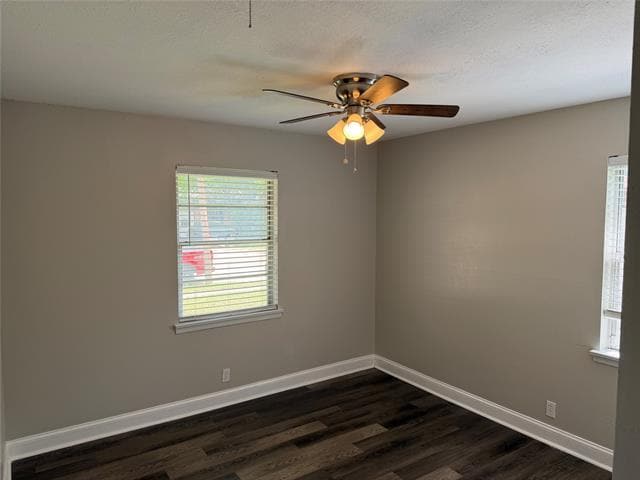 Building Photo - 4917 Susan Lee Ln