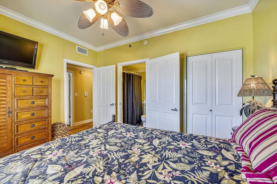 Building Photo - 104 Gulfside Ct