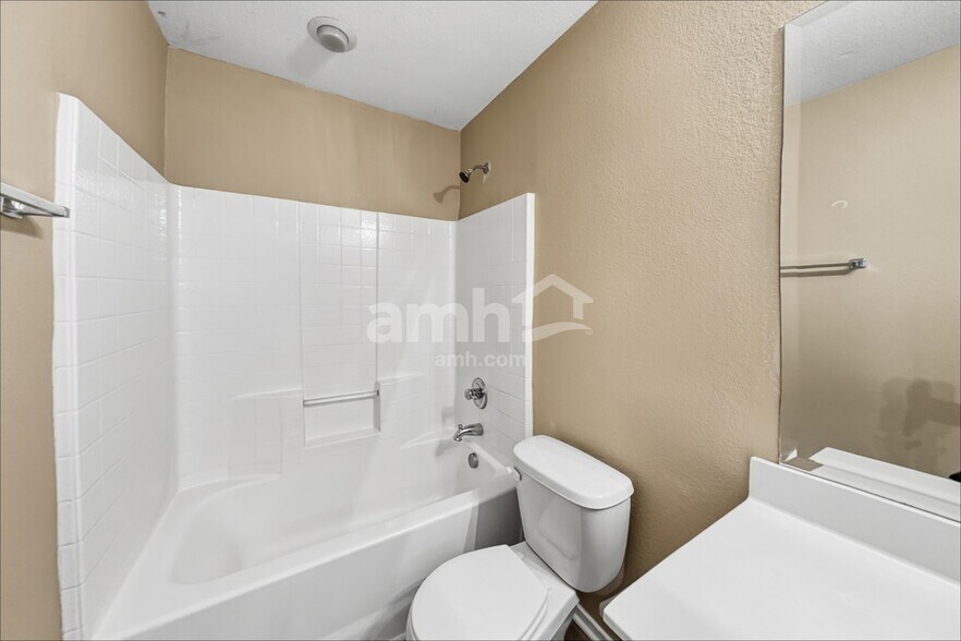 Building Photo - 5717 Eagle Mountain Dr