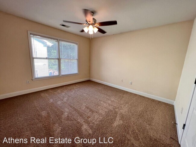 Building Photo - 5 br, 3 bath House - 170 Mandy Drive