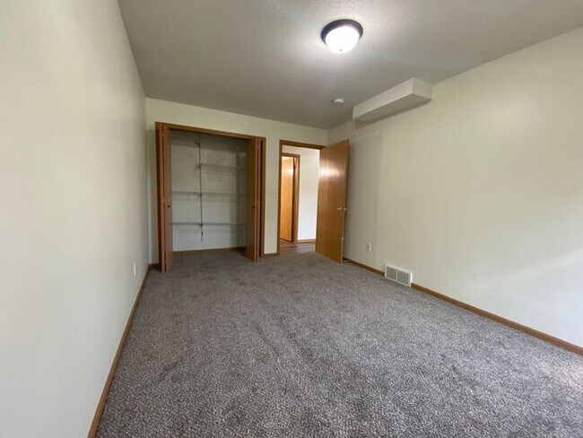 Building Photo - $1,050 | 2 Bedroom, 1 Bathroom Apartment | Pet Friendly* | Available for August 1st, 2026 Move In!