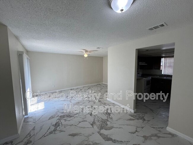 Building Photo - 4285 Solomon Dr